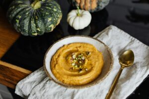 Kürbiskernöl und Kürbiscremesuppe