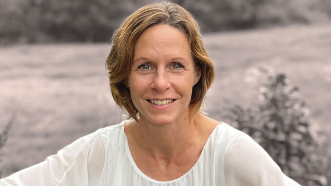 Kathrin Vornholt Kathrin Vornholt mit ihrem neuen Buch: Starke Frauen.