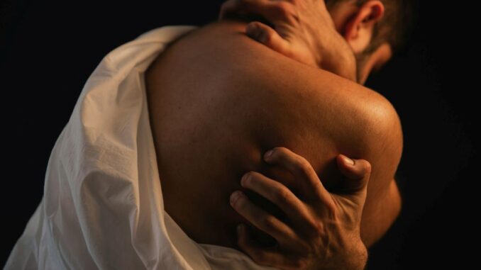 Schmerzen beim ersten Mal Ursachen im Fokus